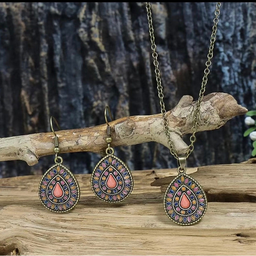 Beautiful Multicolored Necklace and Earring Set - Picture 1 of 5